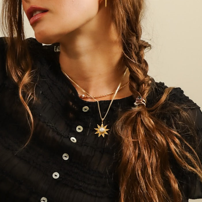 Festive Gold & Sparkle