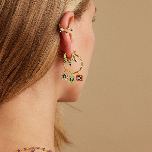 Pendientes de aro con flor floral
