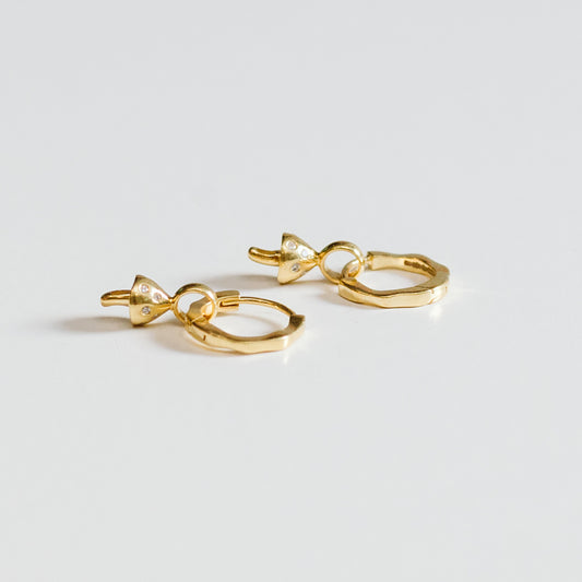 Wundashroom Solid Gold Charms with Diamonds on Solid Gold Simple Huggie Set